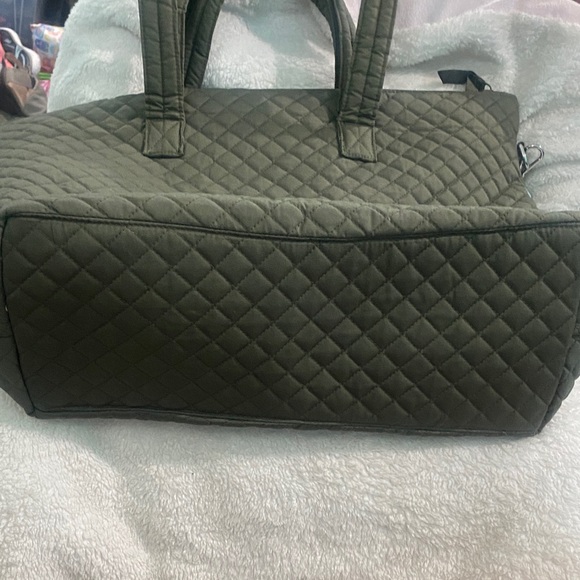 Vera Bradley Slouchy Tote in “Climbing Ivy Green” - Picture 6 of 9